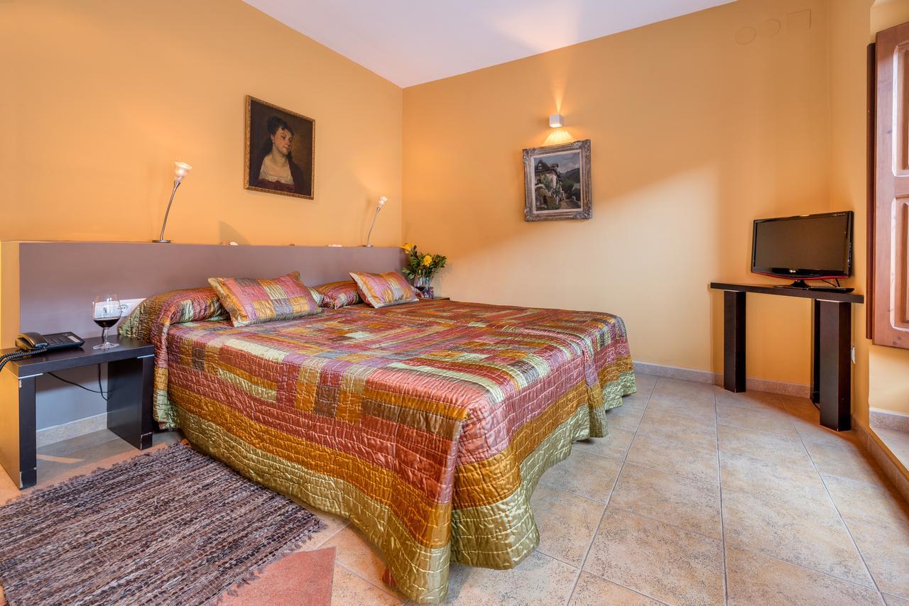 Hotel Cal Llop غراتالوبس المظهر الخارجي الصورة